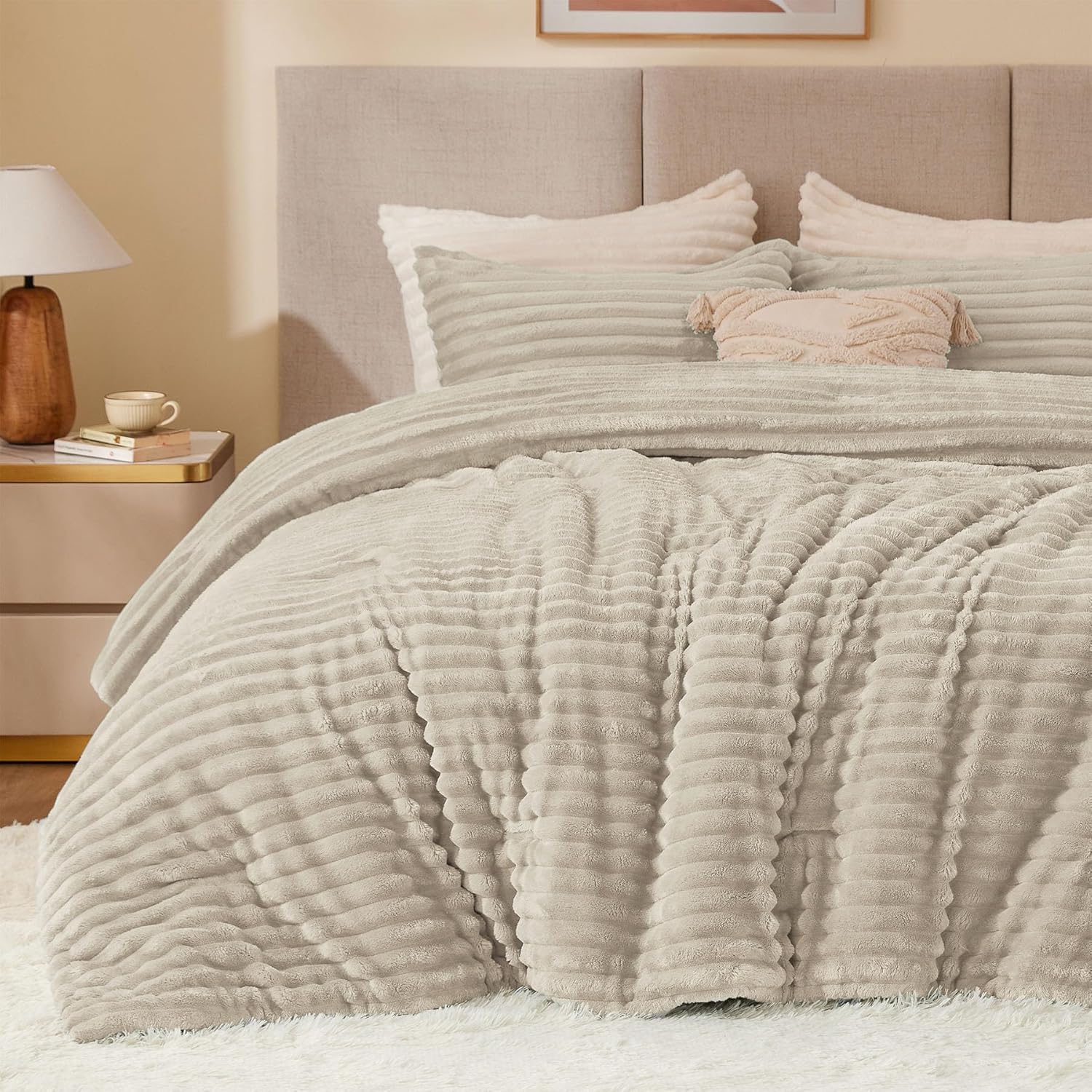 BEDELITE Fleece Queen Comforter Set -Super Soft & Warm Fluffy Cream White Bedding, Luxury Fuzzy Heavy Bed Set for Winter with 2 Pillow Cases
