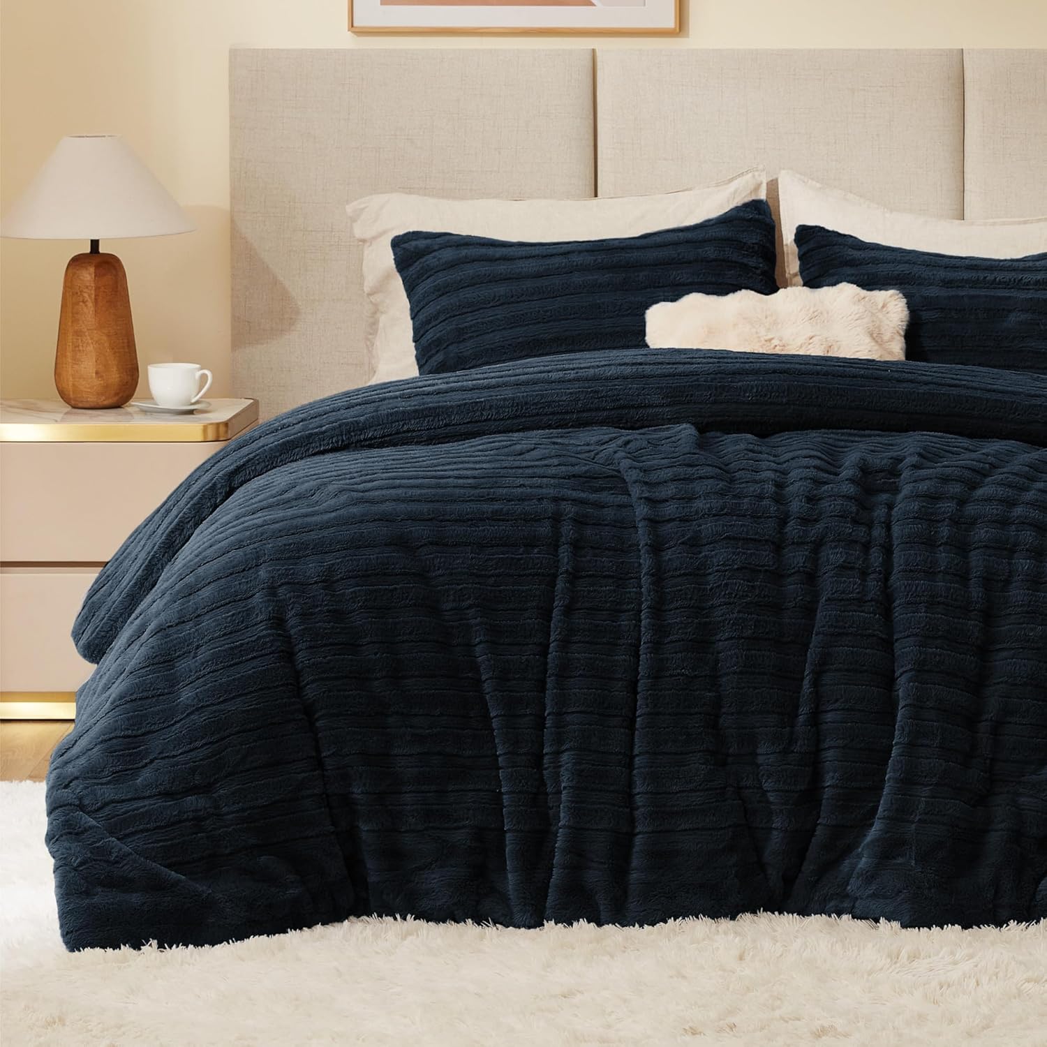 BEDELITE Fleece Queen Comforter Set -Super Soft & Warm Fluffy Cream White Bedding, Luxury Fuzzy Heavy Bed Set for Winter with 2 Pillow Cases