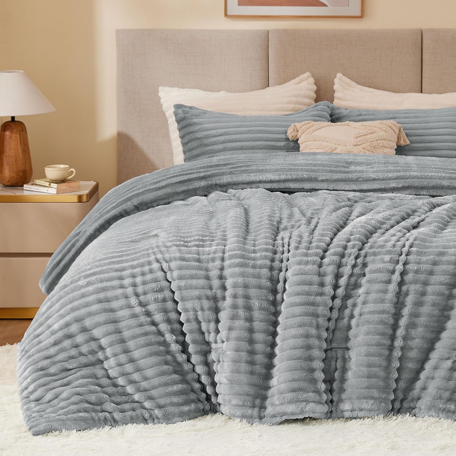 BEDELITE Fleece Queen Comforter Set -Super Soft & Warm Fluffy Cream White Bedding, Luxury Fuzzy Heavy Bed Set for Winter with 2 Pillow Cases