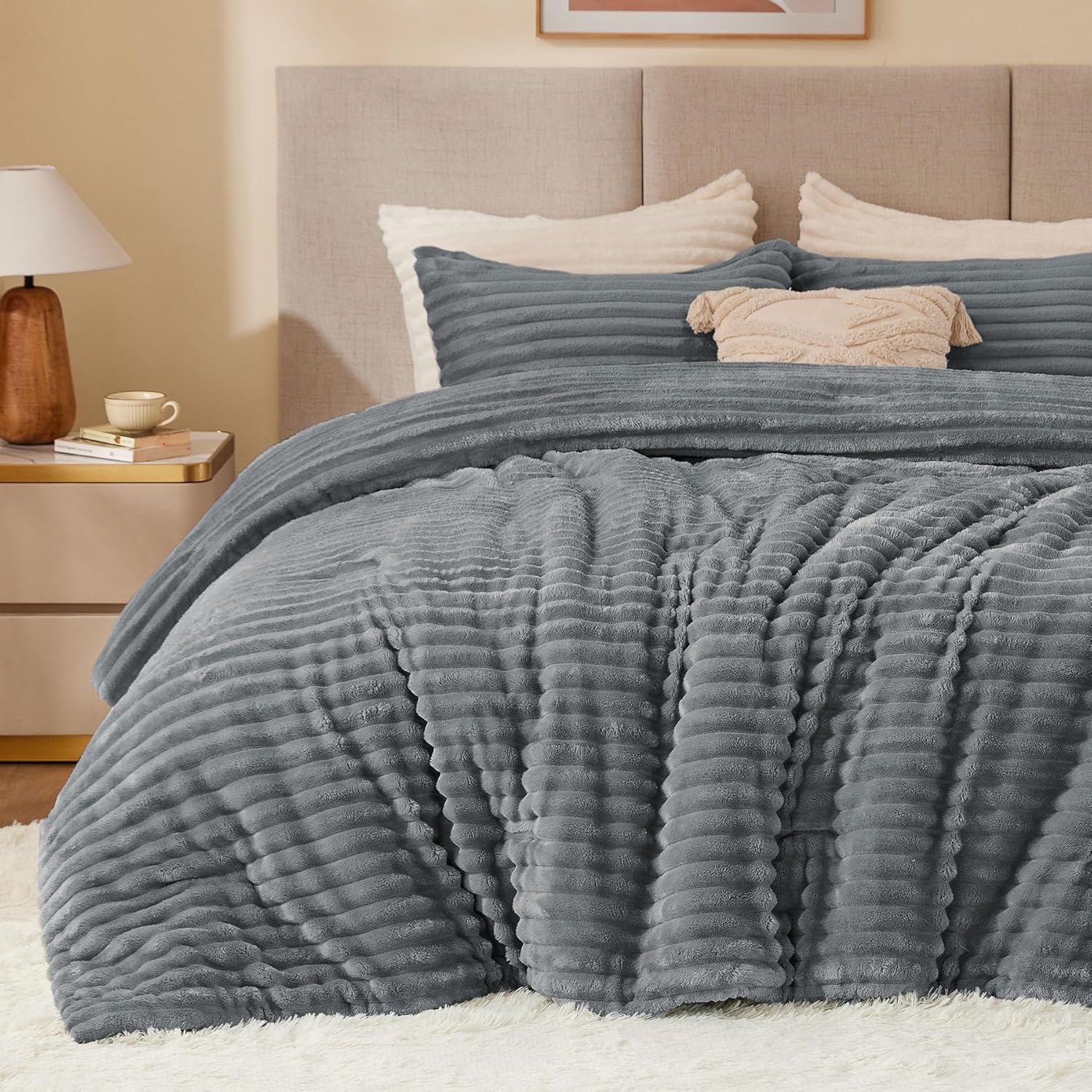 BEDELITE Fleece Queen Comforter Set -Super Soft & Warm Fluffy Cream White Bedding, Luxury Fuzzy Heavy Bed Set for Winter with 2 Pillow Cases